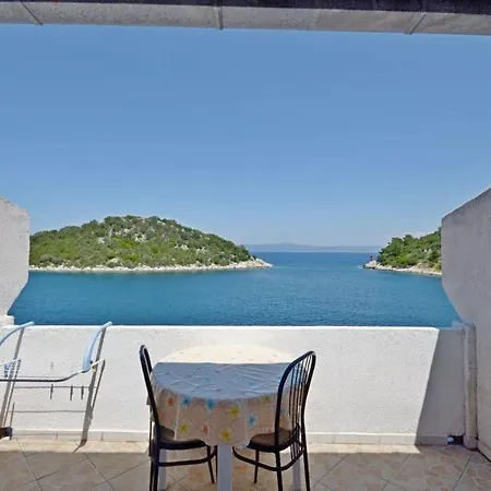 And Barbara Apartment *