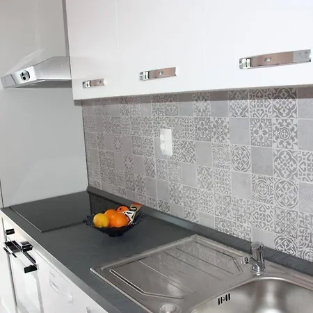 Apartment And Barbara