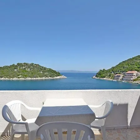 And Barbara شقة Lastovo